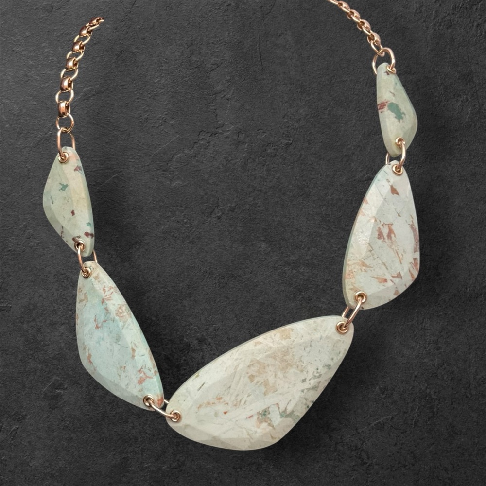 Kendra Scott McKenna Gold Necklace in Sea Green Chrysocolla NWT 3082 - Picture 3 of 5